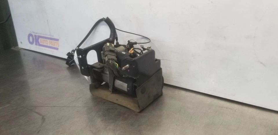 19 GMC YUKON DENALI XL SUSPENSION COMPRESSOR PUMP - Image 4 of 4