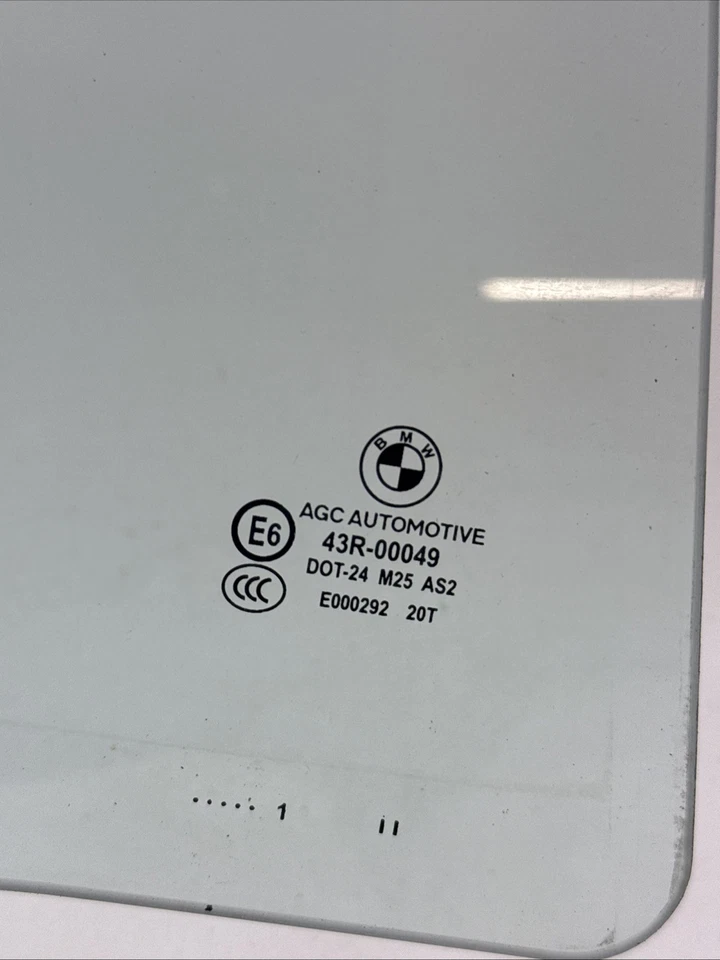 2012-2016 BMW 535i XDRIVE F10 REAR RIGHT PASSENGER SIDE DOOR WINDOW GLASS OEM - Image 3 of 4