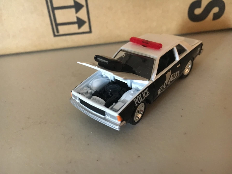 Johnny Lightning 1981 Chevrolet Malibu Forever 64 Release 9 BEAT THE HEAT LOOSE - Image 4 of 4