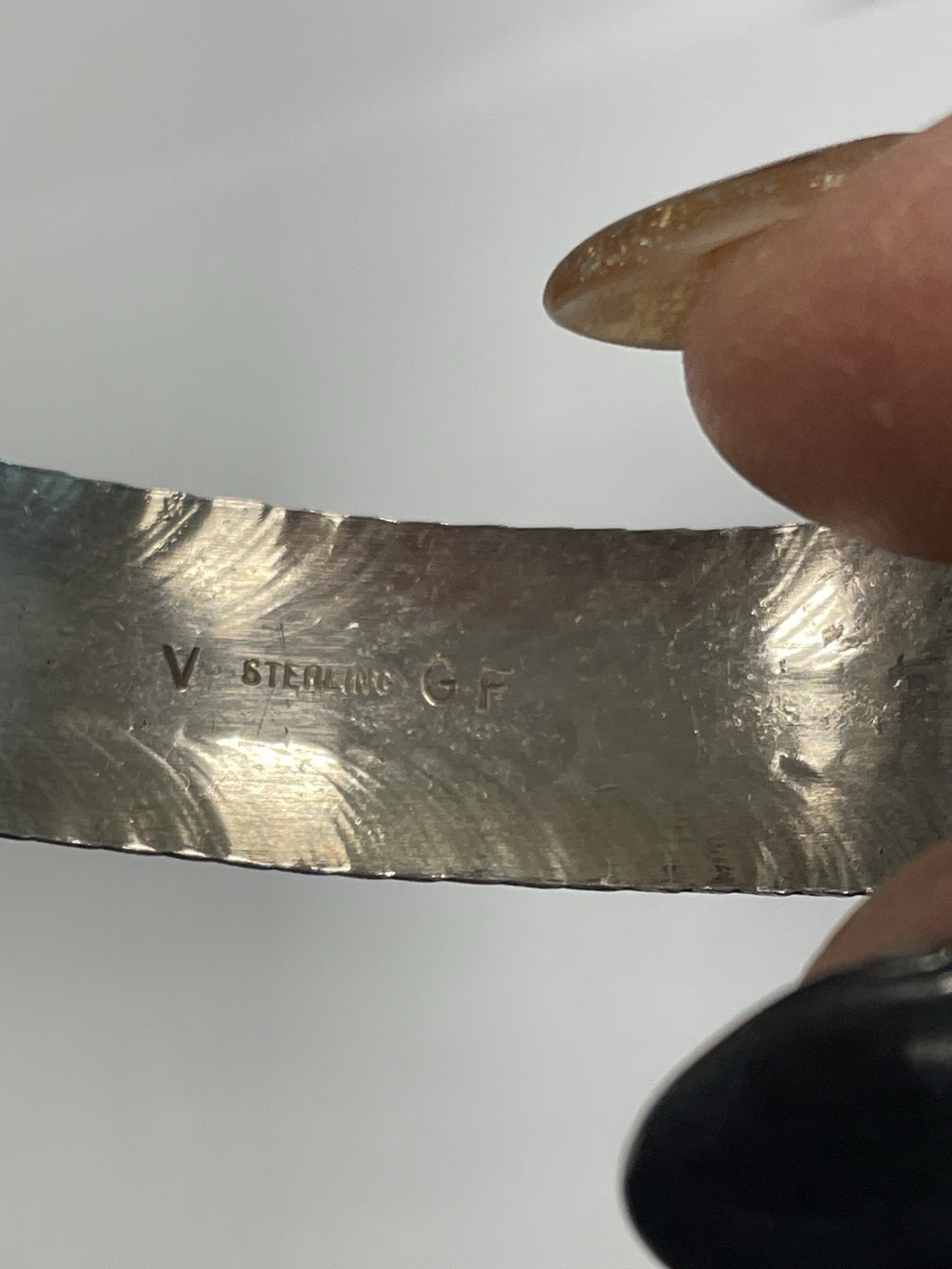 NATIVE AMERICAN SILVER FEATHER CUFF BRACELET SIGN… - image 9