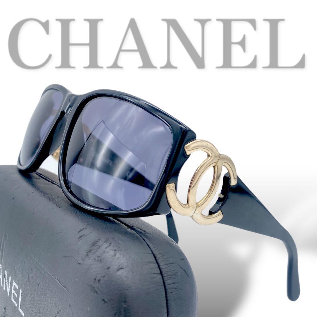 Chanel Coco Y2K Black Gold Arch Sunglasses with Side Logo