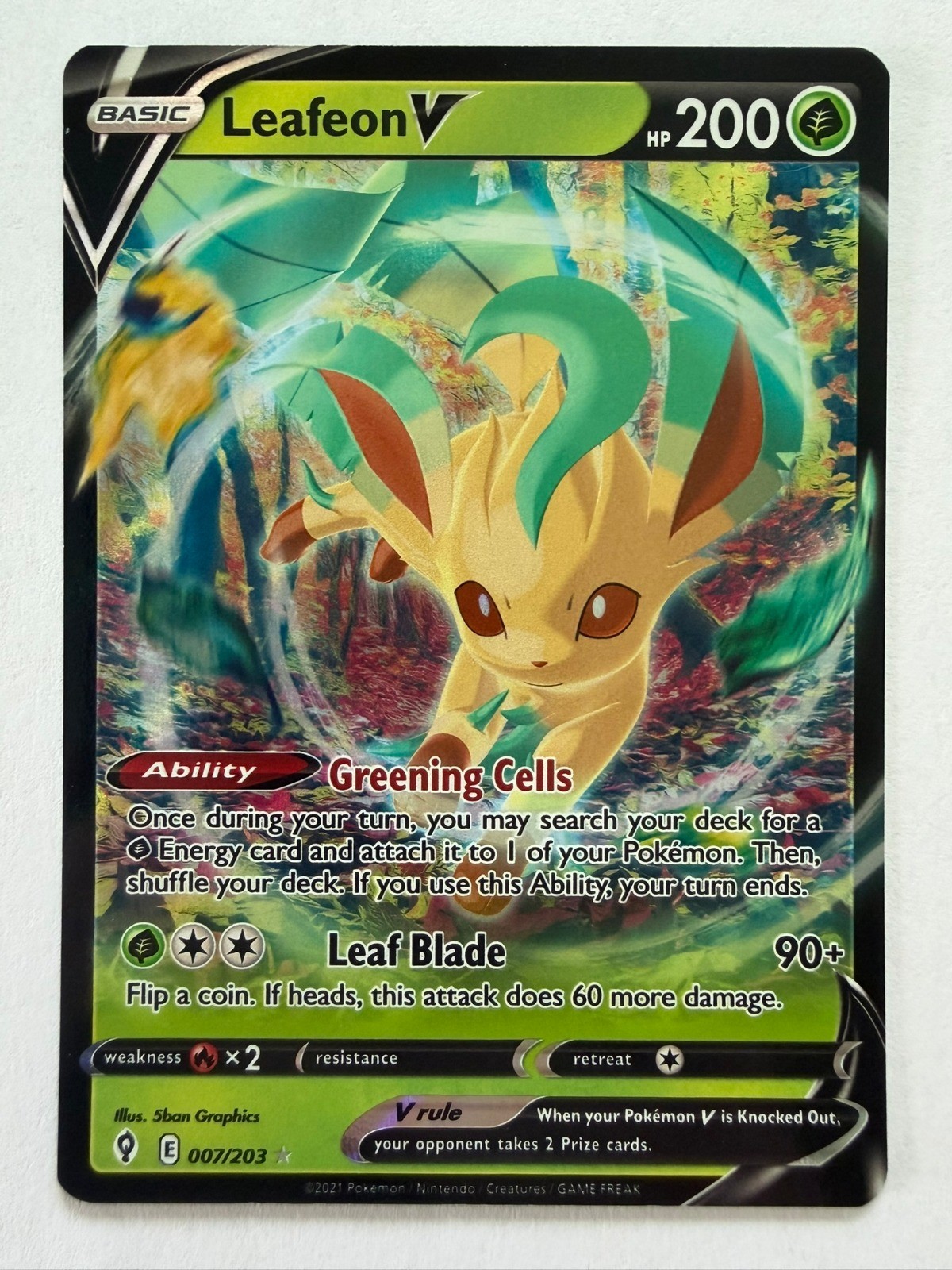 Leafeon V Holo Ultra Rare SWSH07: Evolving Skies 007/203 NM