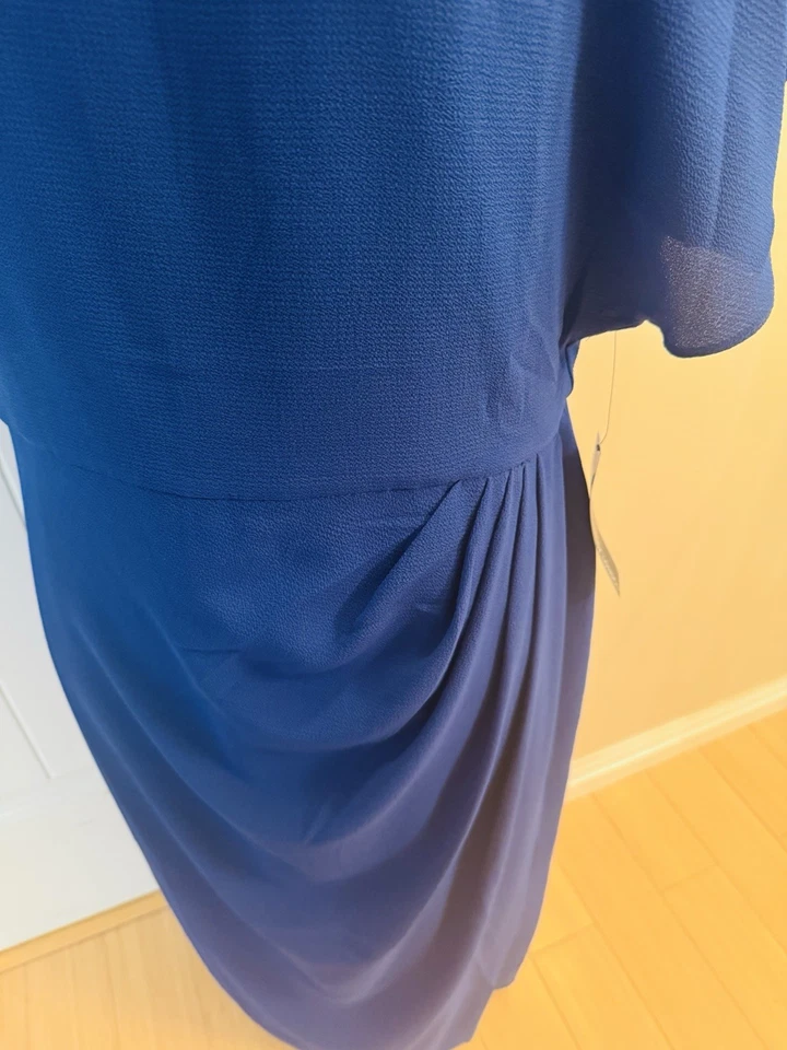Vestido de cóctel Maggie London azul real talla 16 nuevo con etiquetas. Mangas aleteantes. Cremallera trasera Foto 3 de 4
