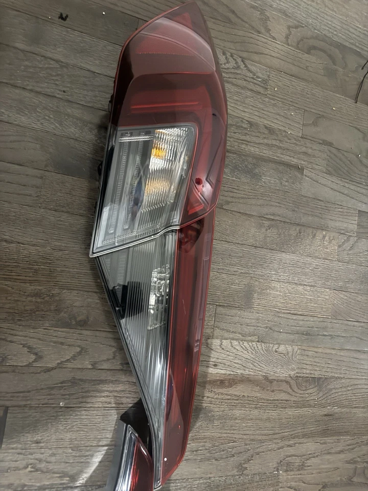 Оригинальные задние фонари для Honda Civic 2025 ТОЛЬКО 3 месяца - Изображение 2 из 4