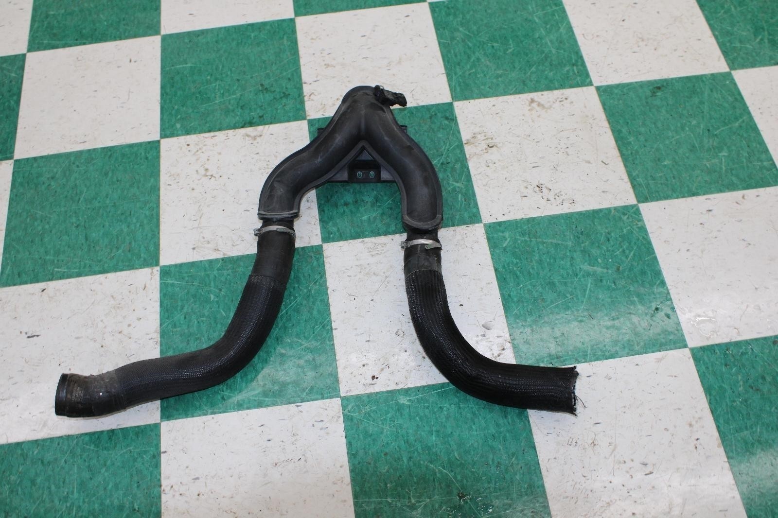 14-20 Ghibli 3.0L Motor Engine Intercooler Air Intake Pipe Tube Duct OEM Factory