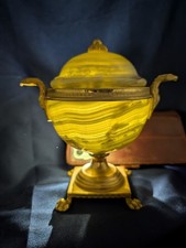 Onyx/Alabaster Urne Greifgriff Krallenf&uuml;&szlig;e Russische Reichszeit? Siehe Details.