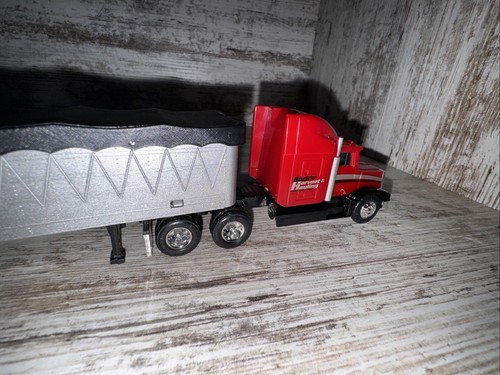 1/64th Scale Case Ih Bucks Harvest & Hauling Hopper Bottom Ertl Loose Peterbilt - Picture 9 of 11