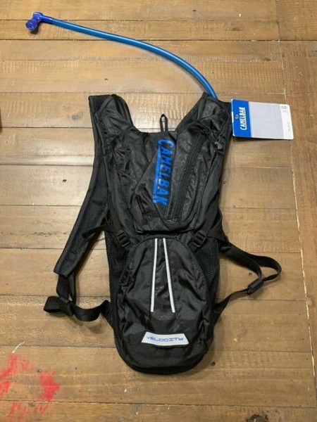 camelbak 70 oz hydration pack