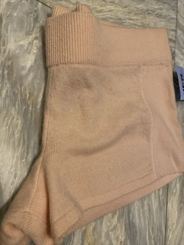 Juicy Couture Women’s Wool Shorts , Coral, Size S,( Will Fit M)Wool/ Cashmere, - Picture 12 of 14
