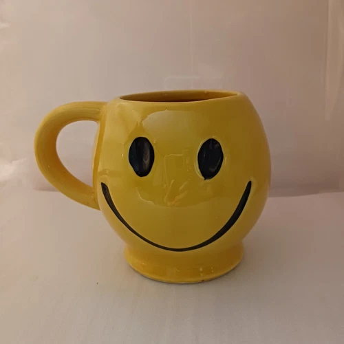 McCoy Pottery Yellow Smiley Face Coffee Cup Vintage Ceramic Mug 1970's