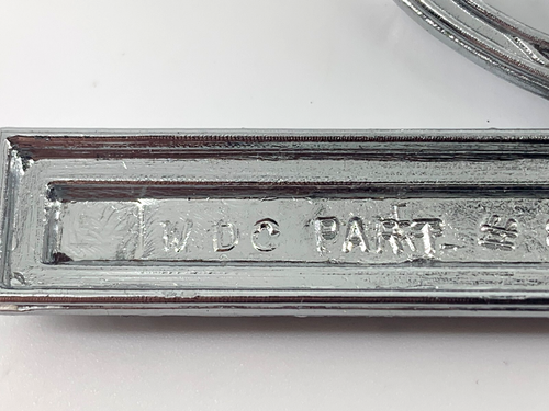 (2) Chevy Chevelle Car Emblems PN 8743772 In Box PN 8701218 - Foto 6 di 14