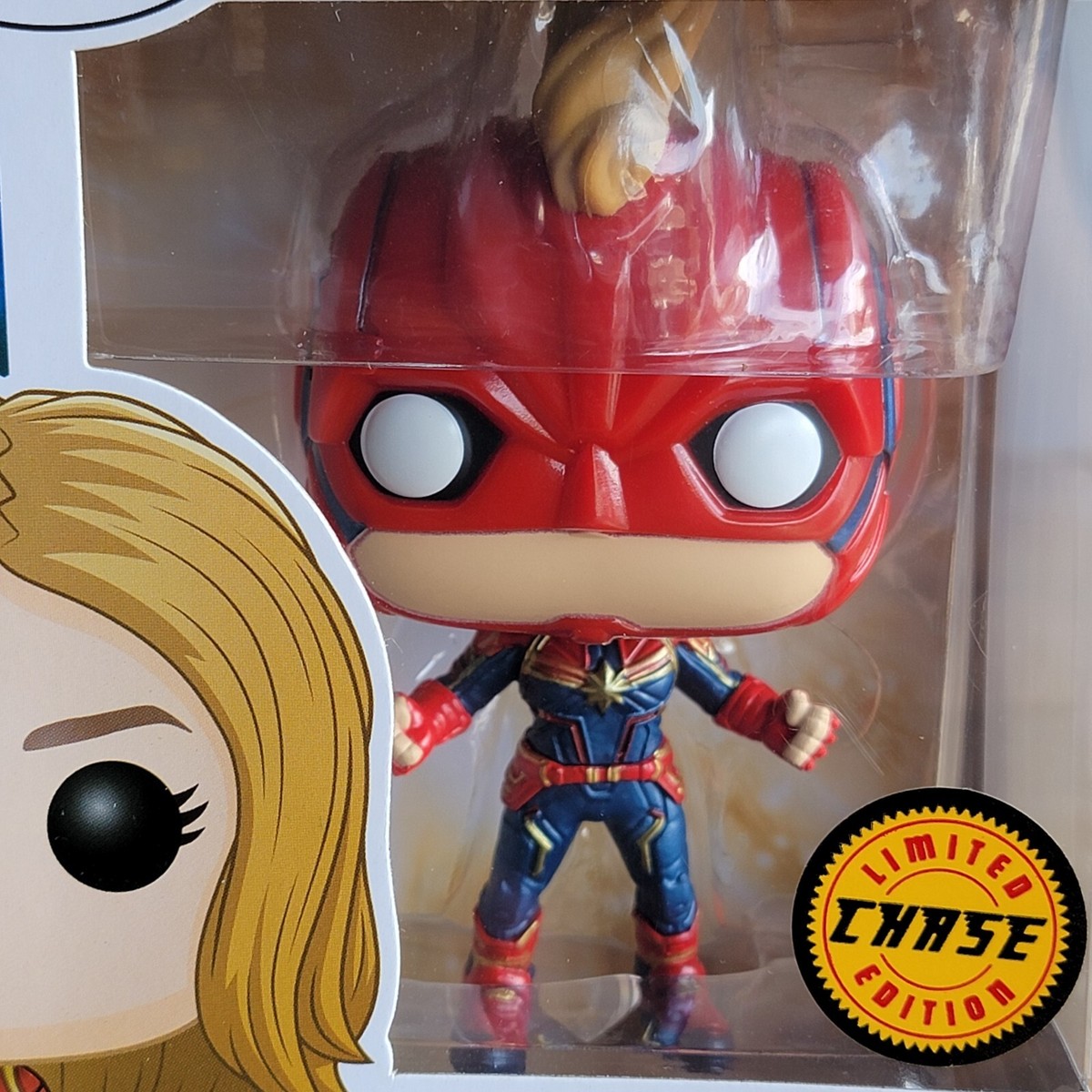 Funko Pop! Marvel: Captain Marvel - Captain Marvel (#425) Limited