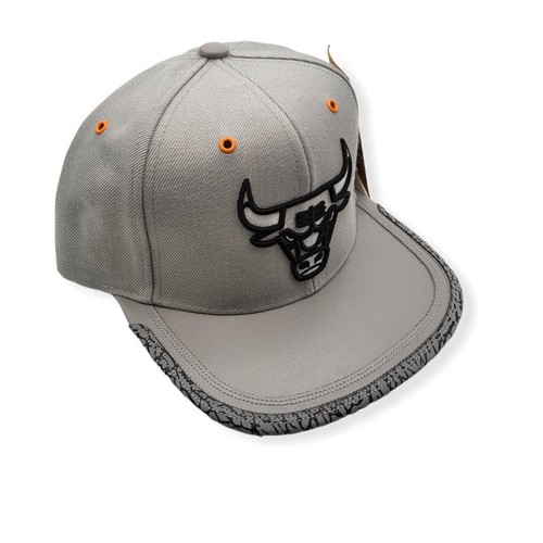 Mitchell & Ness Chicago Bulls Day 3 Grey Adjustable Snapback Hat Cap - Picture 2 of 6