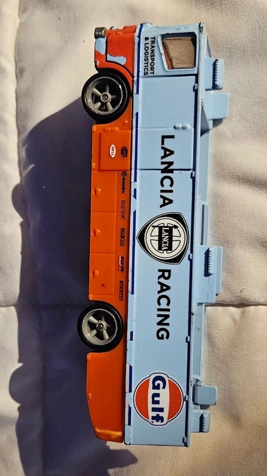 Camión Euro Mattel Lancia Racing 2019 Foto 2 de 4