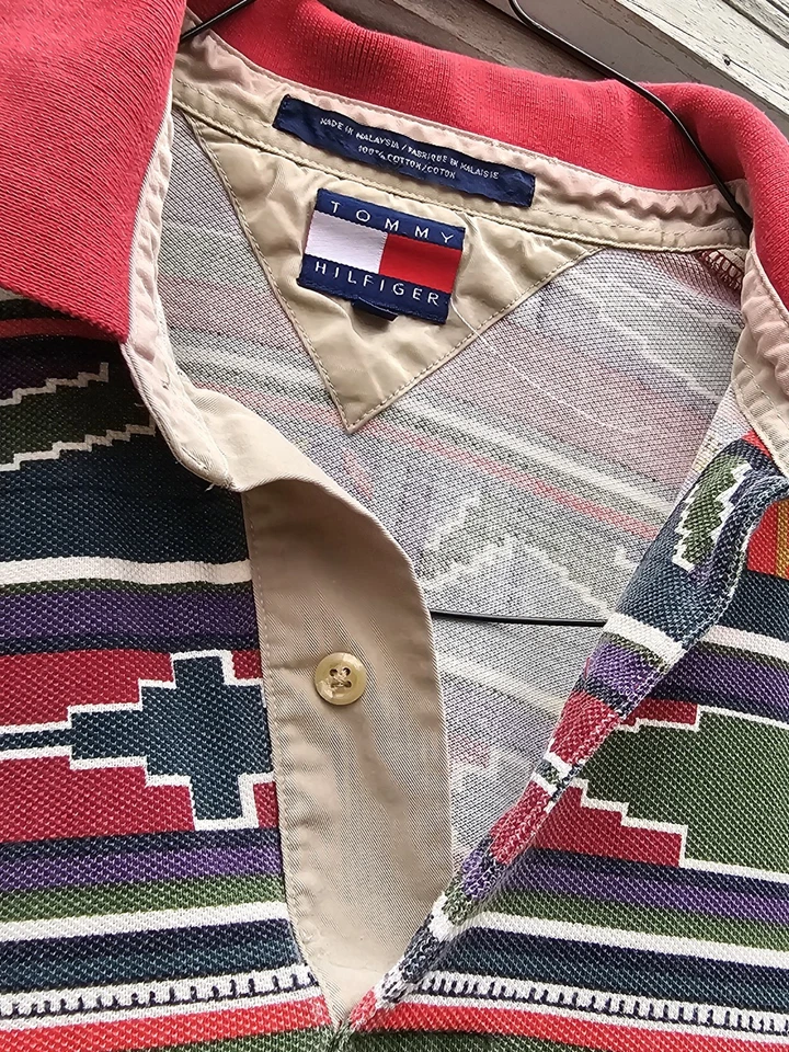 Polo de Colección Años 90 Tommy Hilfiger Manga Corta Para Hombres Talla L Cuello Azteca Camisa Cresta Foto 3 de 4