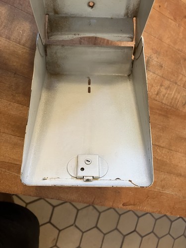 Vintage Standard Laboratories Service Gas Station Toilet Tissue Paper Dispenser - Imagen 12 de 15