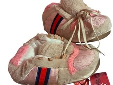 NWOB Women s Slippers Sz 6-9