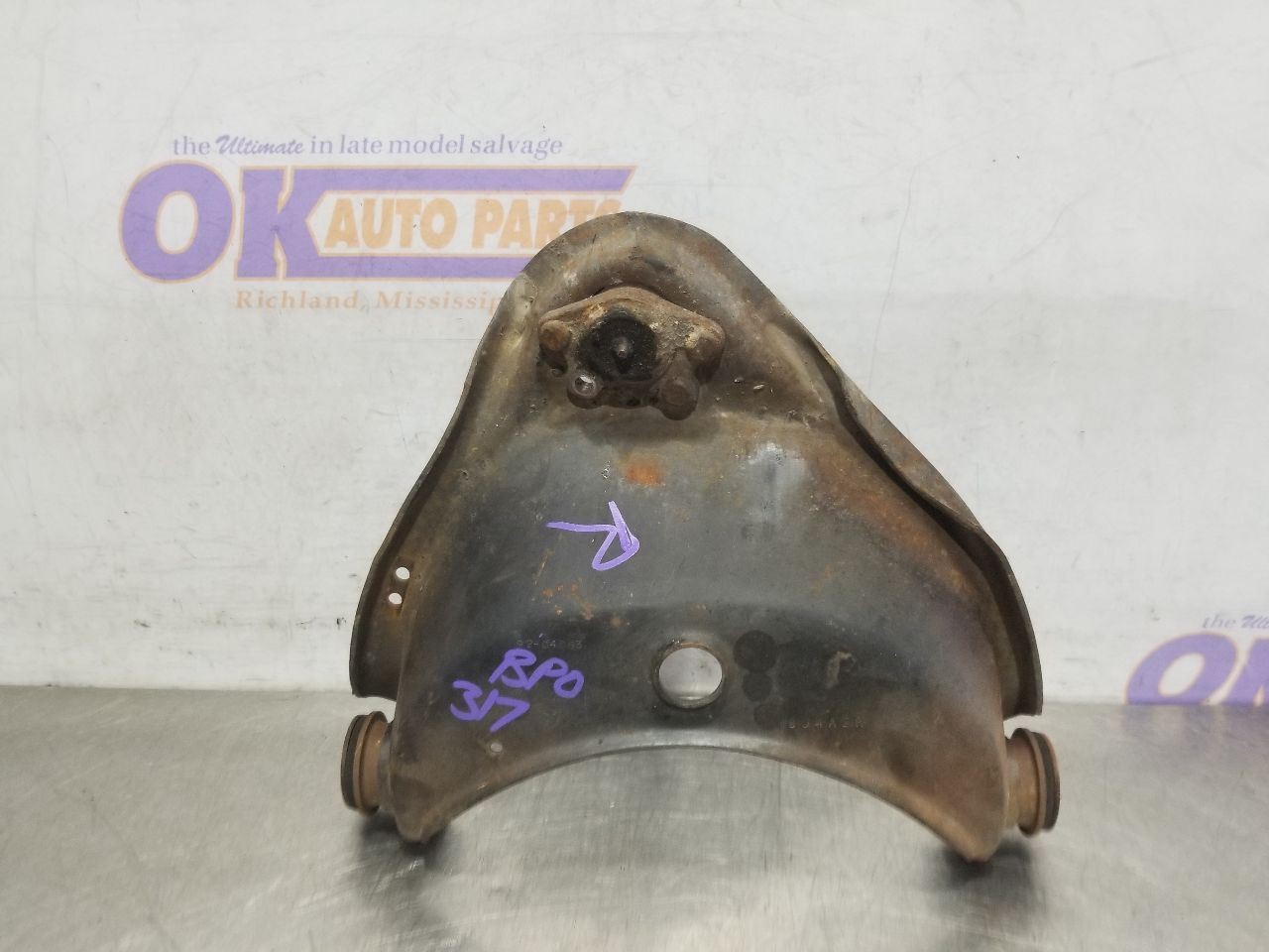 02 2002 GMC SAVANA VAN 1500 UPPER CONTROL ARM FRONT RIGHT PASSENGER RWD