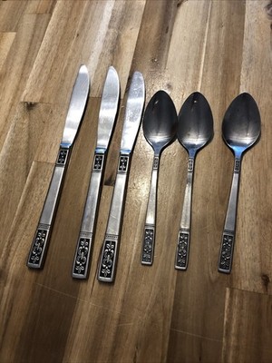 Mid Century Customcraft Stainless Fleur De Lis Flatware Silverware CUS3 Spoon