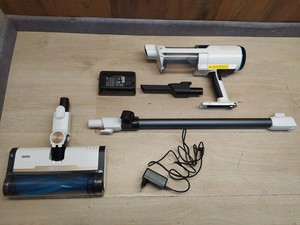 Shark BU1120DE kabelloser Akku-Staubsauger, I37669