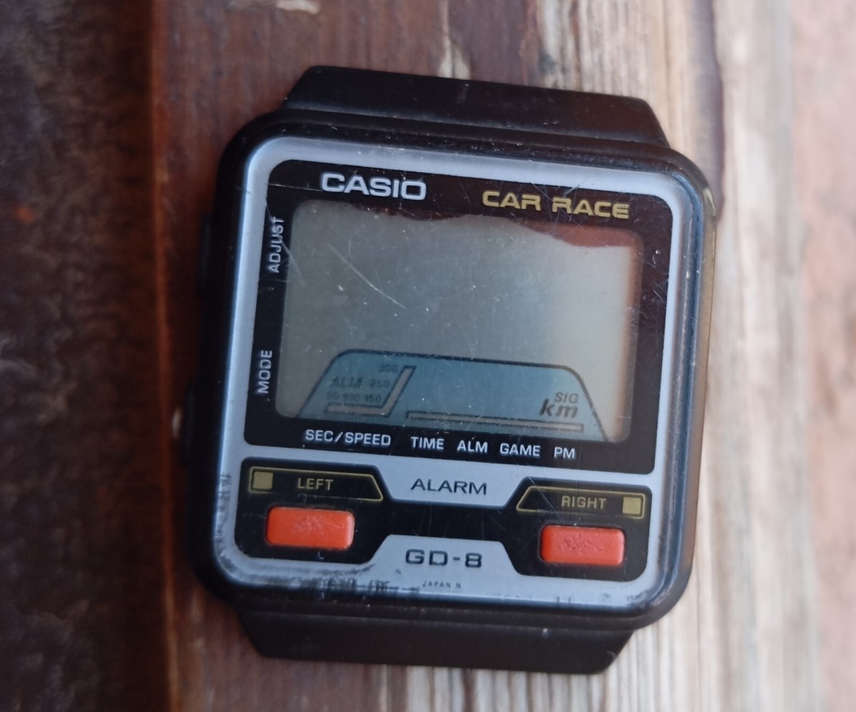 VINTAG CASIO GAME 233 GD-8 CAR RACE DIGITAL WATCH JAPAN 1984 FOR
