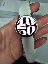 Samsung Galaxy Watch6 SM-R930 40mm Gold Aluminum Case with Cream Sport Band...