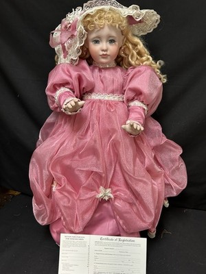 World Gallery Dolls & Collectibles-Procelain Doll - Tracy 477/500 Janis Brera