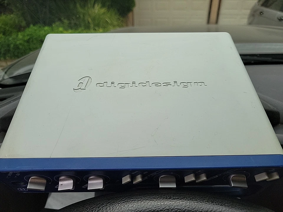 DigiDesign MBox 2 USB Audio Interface - Image 2 of 4