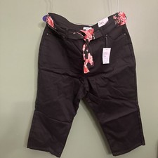 Black Women’s Capri Mid Rise By Croft And Barrow Size 18, Metcalf