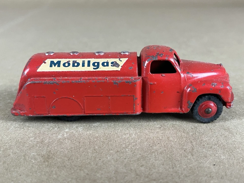 Dinky Toys 340 Studebaker Mobilegas cisterna Foto 4 de 4