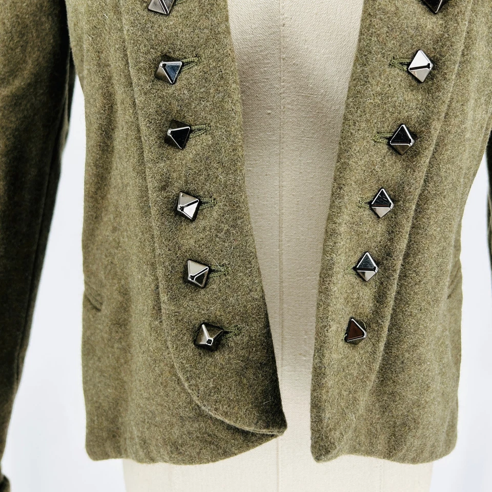 Chaqueta Abrigo Militar Verde Grifo Nueva Sin Etiquetas con Tachuelas Plateadas Para Mujer Talla S” Foto 4 de 4