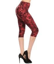Red & Black Skulls Capri Leggings | One Size | Plus Size