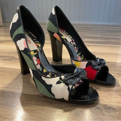 国内発送/KENZO/'KENZO Peonies' タッセル トライアングル KENZO Peonies' large tassel triangle in silk | KENZO