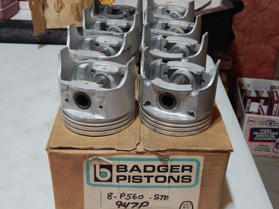 BADGER PISTONS P560 STD FLAT HEAD W 4 VLV RELIEF 196873 307 V8 CHEVY