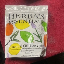 Herban Essentials  Essential  Oil Towelettes NEW