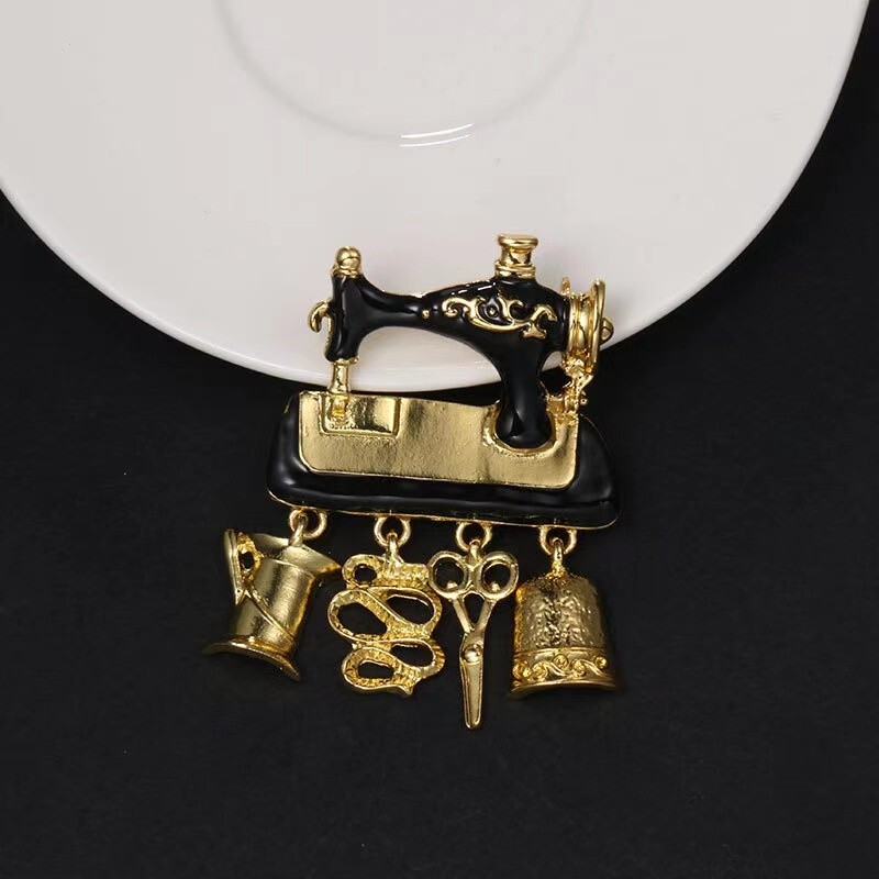Sewing Machine Brooches Enamel Scissors Pendant Office Causal Brooch