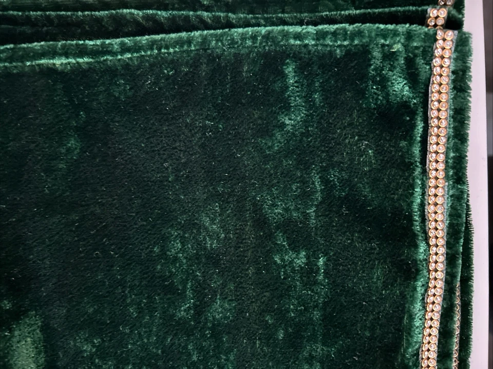 Juego/4 manteles individuales Cynthia Rowley verde esmeralda terciopelo adorno dorado nuevos 13" x 18" Foto 2 de 4