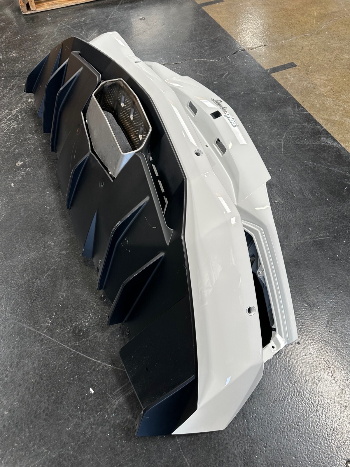 Lamborghini Aventador Rear Bumper Cover w/Valance, Used P/N 470807301F