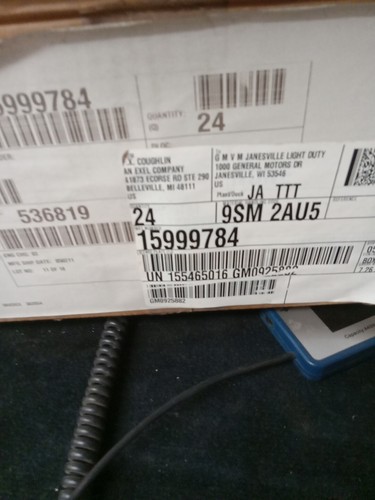 (24 per case) GM FRONT TURN SIGNAL 15999784 GM 15999784 lot of 24 - Picture 7 of 7