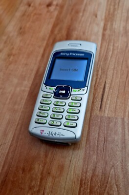 Sony Ericsson T230 in blau-grau