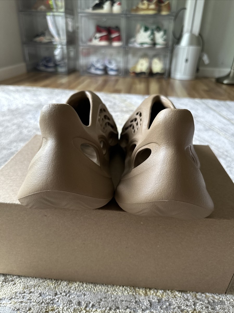 Yeezy Foam Runner Clay Taupe Size 11 | eBay Yeezy Foam Runner Clay Taupe Size 11 | eBay