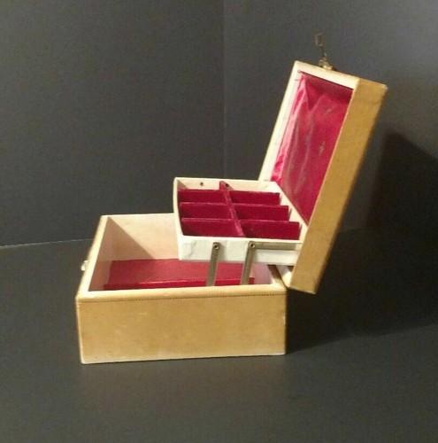 VINTAGE RETRO Wooden 70s 60s Jewelry Box & Lined Red Inner ~ Lid Hinge Shelf - Picture 7 of 8