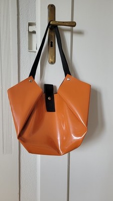 Designertasche von NADA Paris