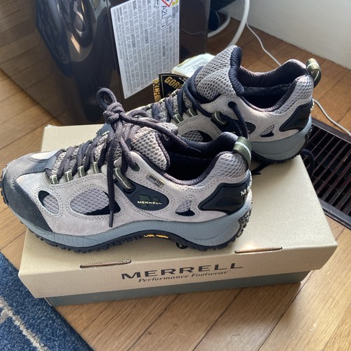 Merrell Woman’s Chameleon USA 6.5 Vibrant Hiking Shoes Leather-And-Mesh