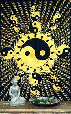 Boho Style Wandbehang, indische Tagesdecke - Yin Yang / goldgelb