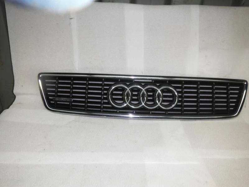 Rejilla a través de 12/98 superior para 97-99 AUDI A8 310064 Foto 3 de 4