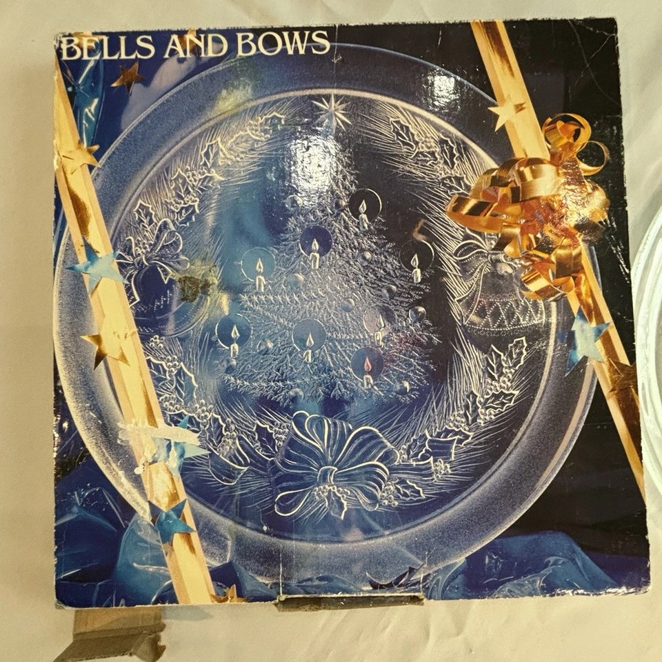 Plato de Navidad de colección Duralex “Campanas y Arcos” 13 pulgadas vidrio templado Francia  Foto 2 de 4