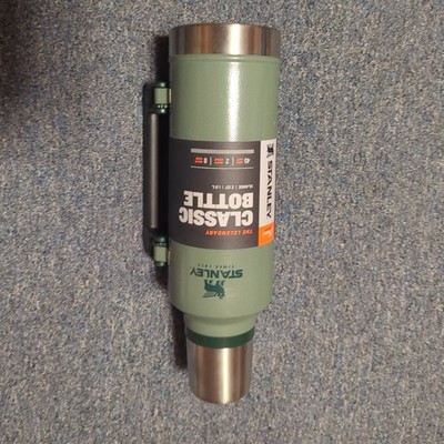 Stanley Classic Legendary Vacuum Thermos Bottle in Hammertone Green 1.9L