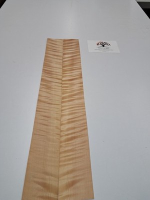 Figürliches Birnenfurnier - 2 BOOKMATCHED Blätter - 650 mm x 70 mm