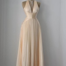 Champagne Prom Dresses Ruffle V-neck A-line Sleeveless Tull Evening Party Gowns